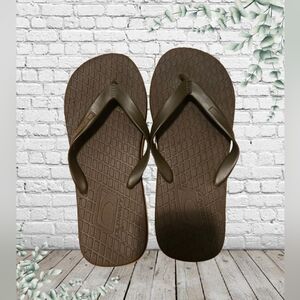 Old Navy flip flops- size 10